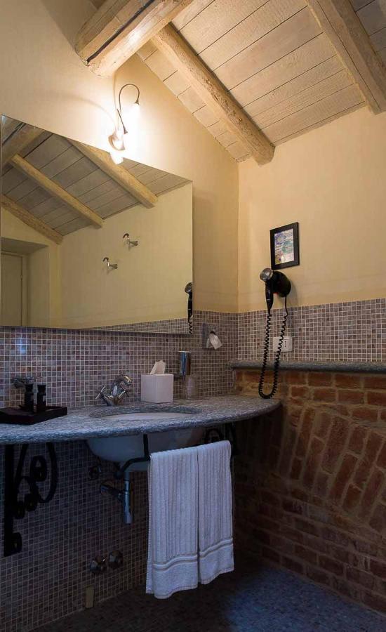 Villa Morneto Vignale Екстериор снимка