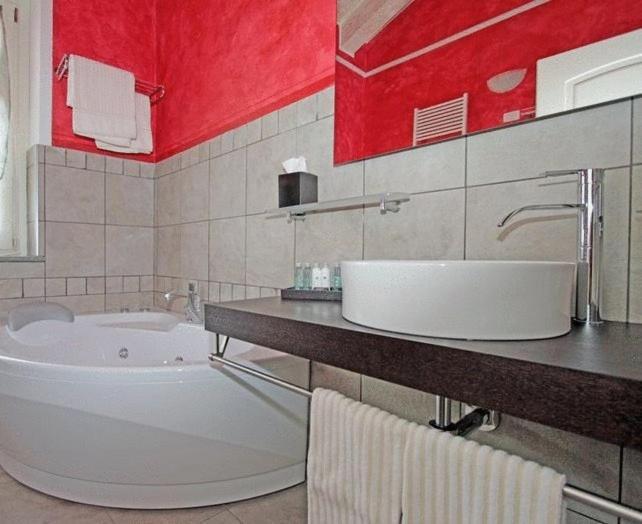 Villa Morneto Vignale Екстериор снимка